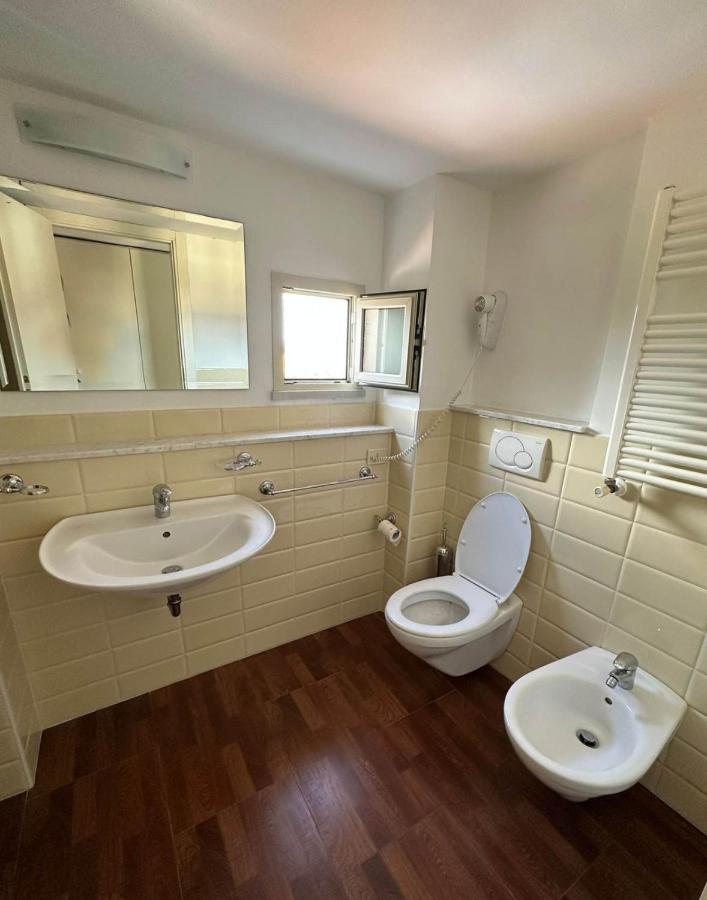 Hotel Villa Benvenuti فياريجيو المظهر الخارجي الصورة