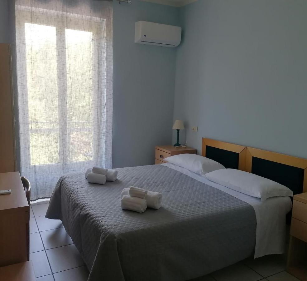 Hotel Villa Benvenuti فياريجيو المظهر الخارجي الصورة