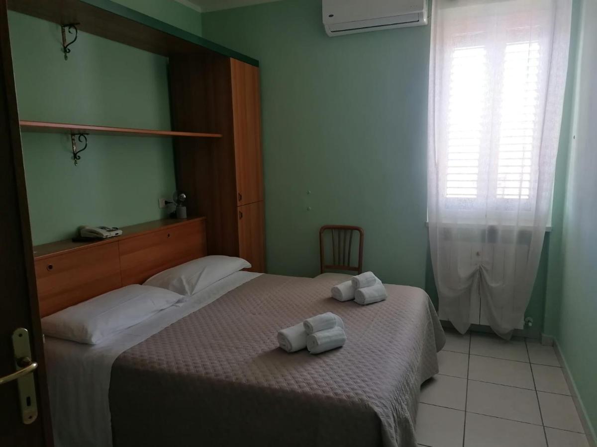 Hotel Villa Benvenuti فياريجيو المظهر الخارجي الصورة