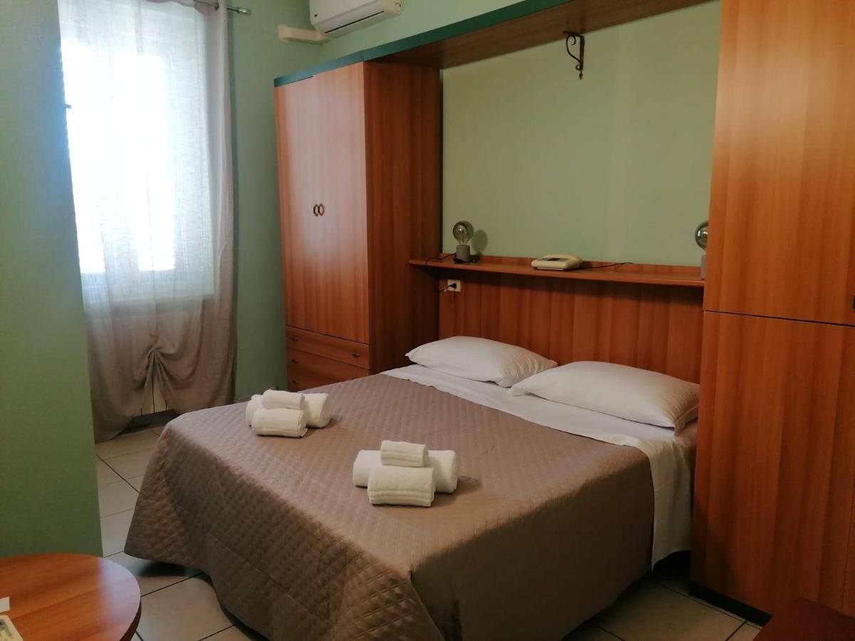 Hotel Villa Benvenuti فياريجيو المظهر الخارجي الصورة