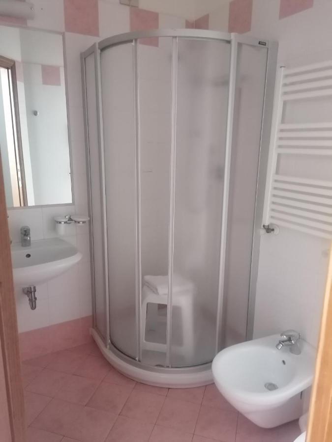 Hotel Villa Benvenuti فياريجيو المظهر الخارجي الصورة