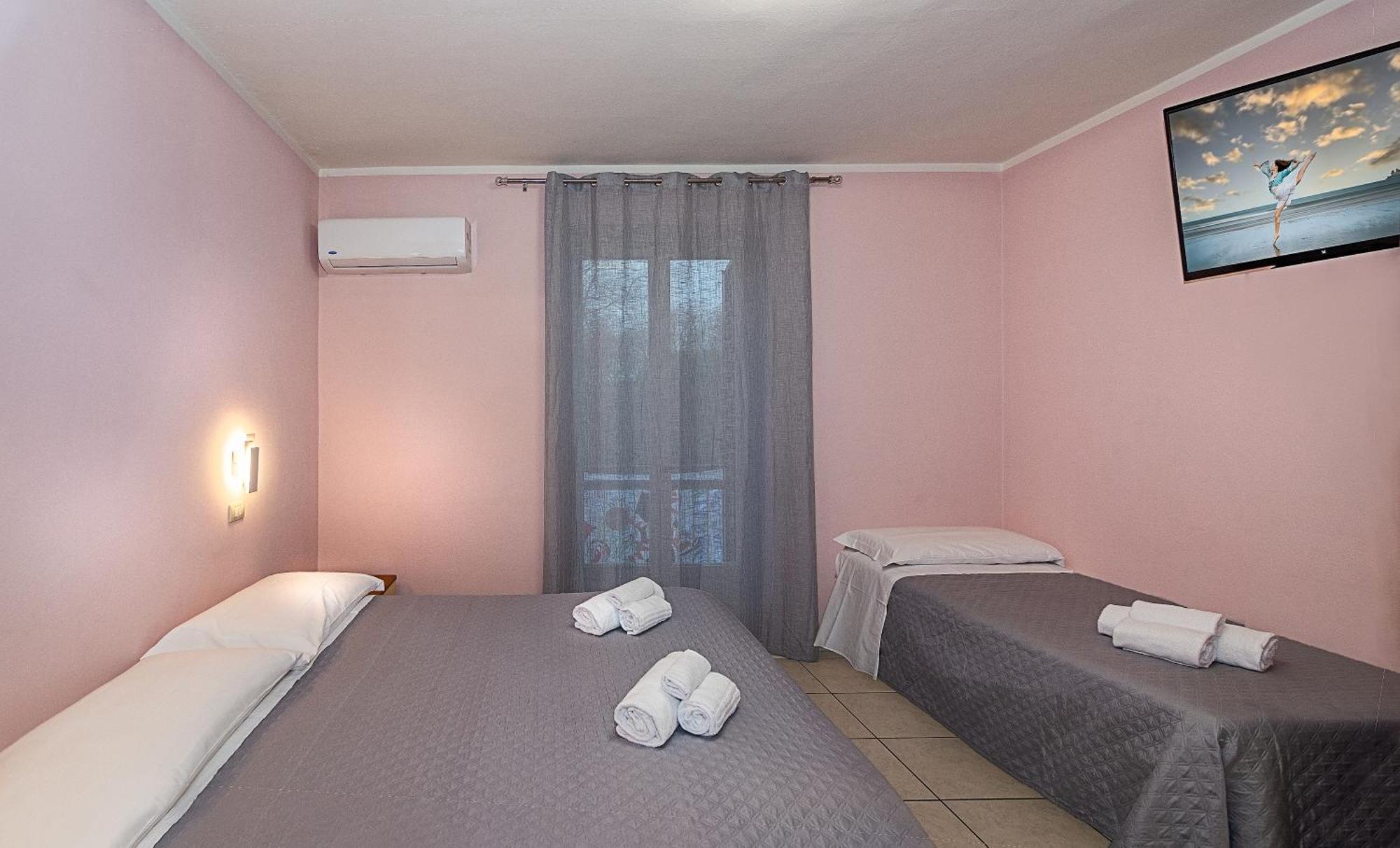 Hotel Villa Benvenuti فياريجيو المظهر الخارجي الصورة
