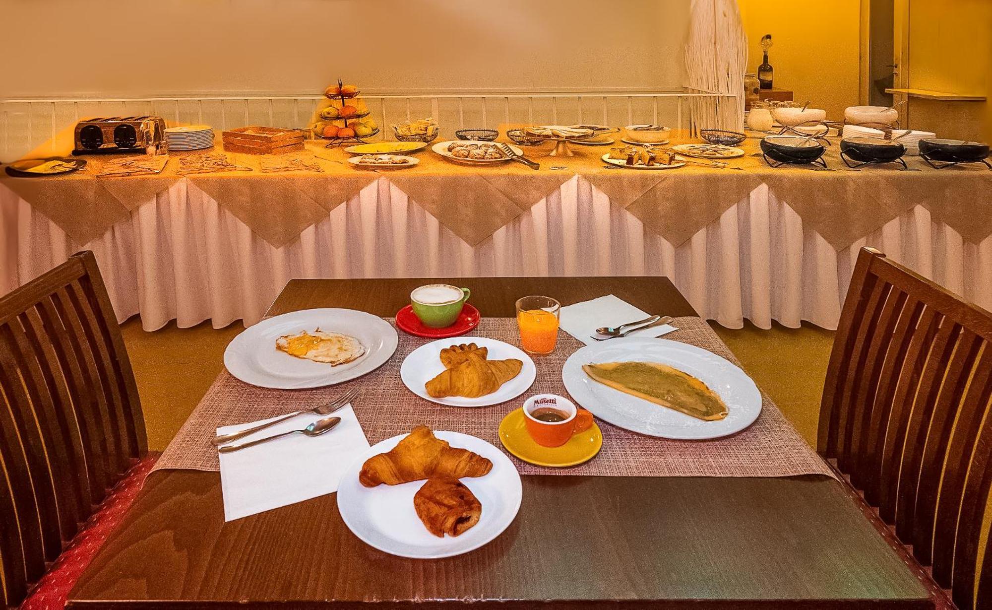 Hotel Villa Benvenuti فياريجيو المظهر الخارجي الصورة